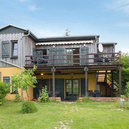 Lovely In Am Salzhaff With Kitchen Holiday home Pepelow